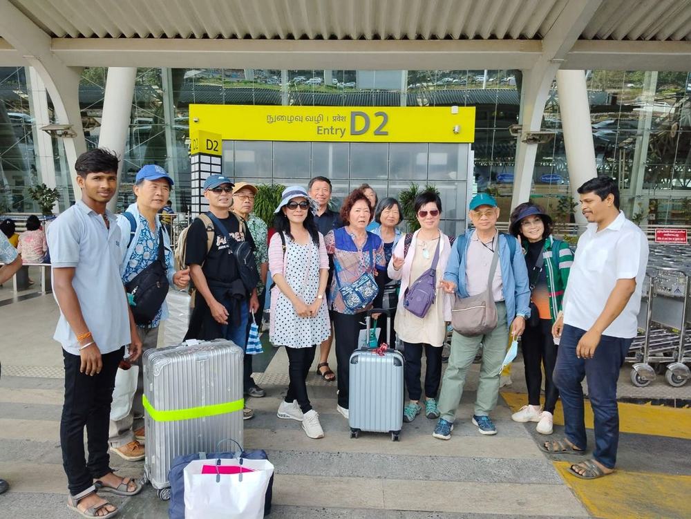 Group pickup at Chennai airport
