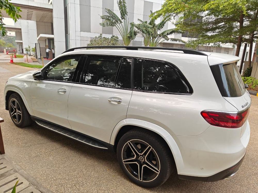 Mercedes-Benz GLS side profile – Om Shakthi Travels, Chennai