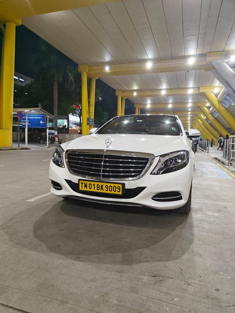 Mercedes-Benz S-Class at the airport arrival bay – Om Shakthi Travels, Chennai