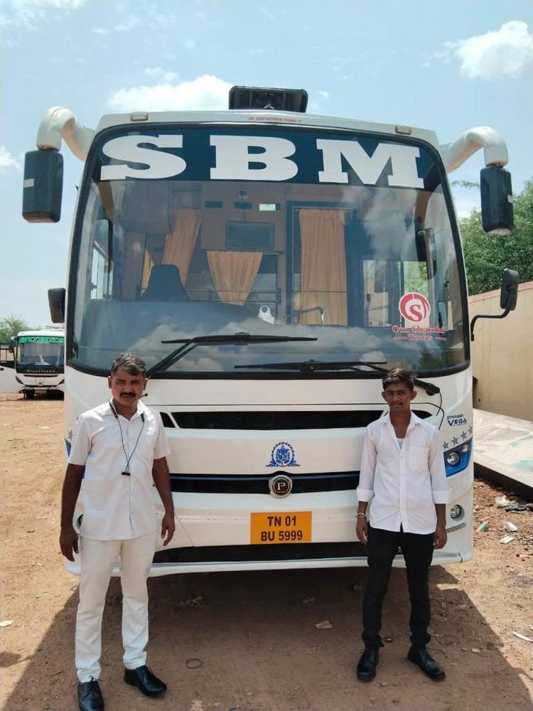 Our coach drivers with their bus – Om Shakthi Travels, Chennai