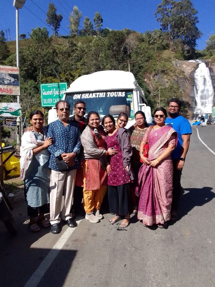 Group tour at a hill station – Om Shakthi Travels, Chennai