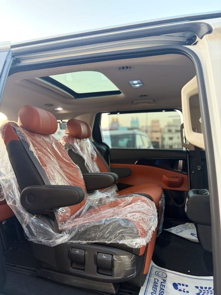 Kia Carnival second-row captain seats – Om Shakthi Travels, Chennai