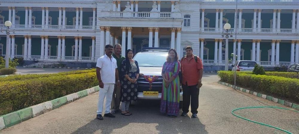 Guests on a South India tour – Om Shakthi Travels, Chennai