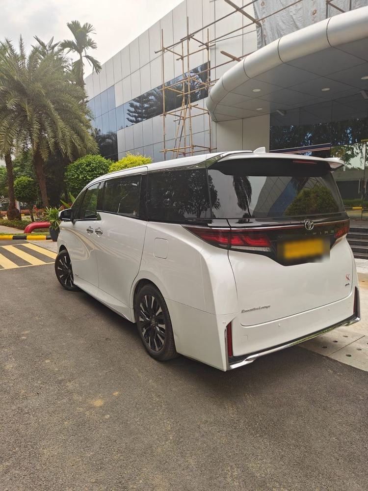 Toyota Vellfire rear three-quarter view – Om Shakthi Travels, Chennai